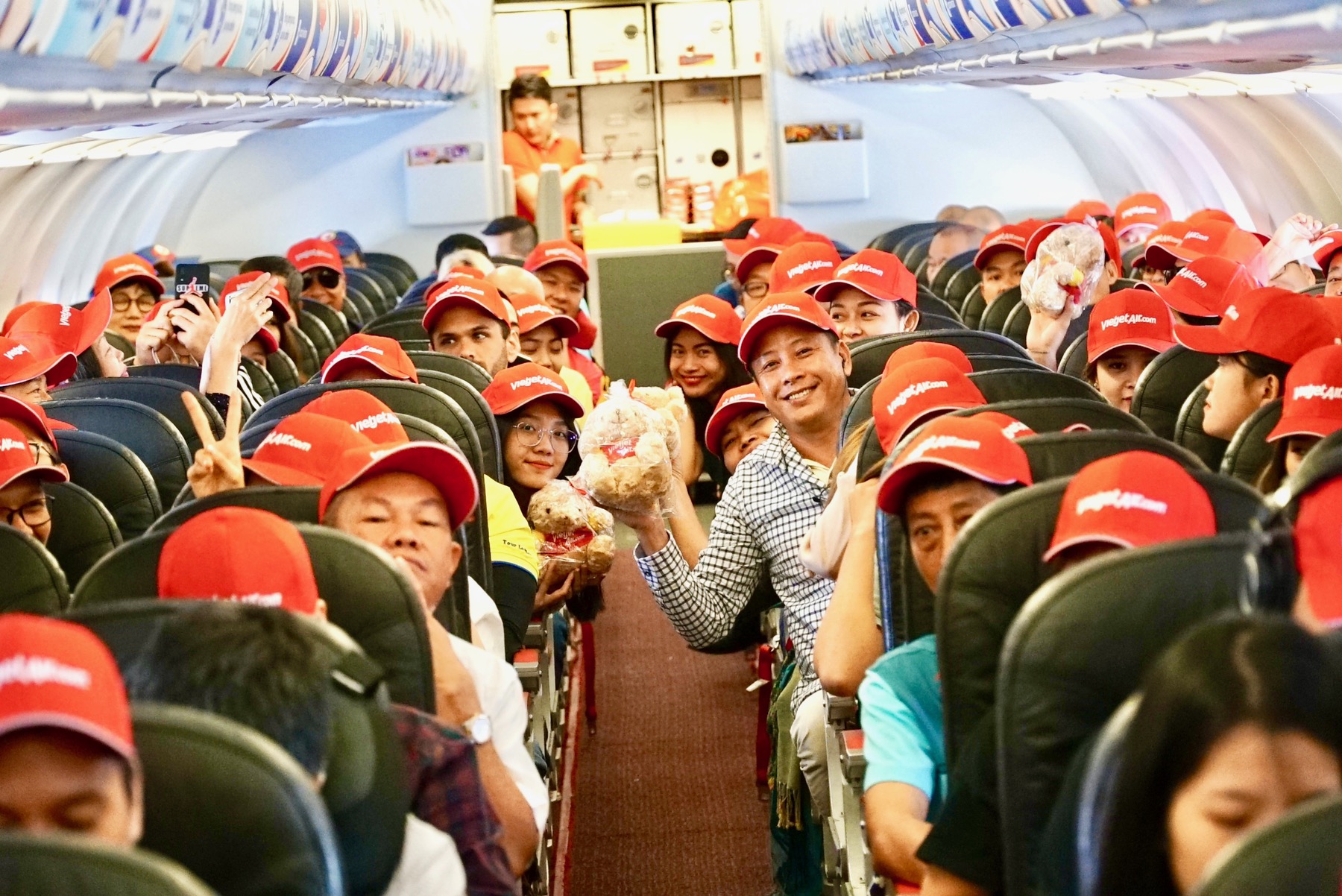 How to Travel by Air on a Budget - Alvinology