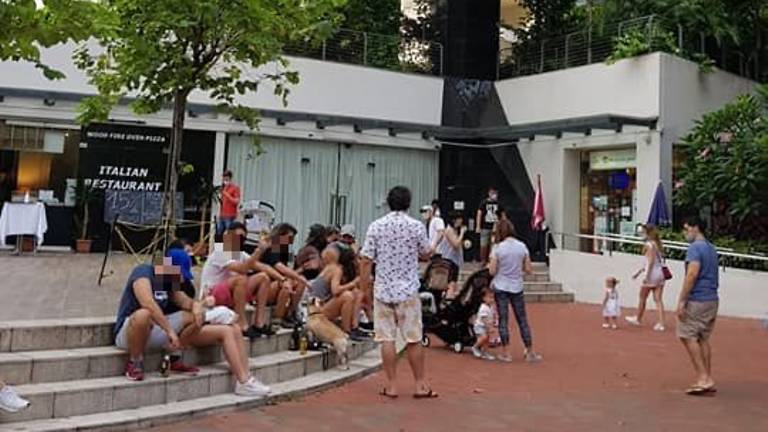 Robertson Quay circuit breaker violators permanently banned from working in Singapore - Alvinology