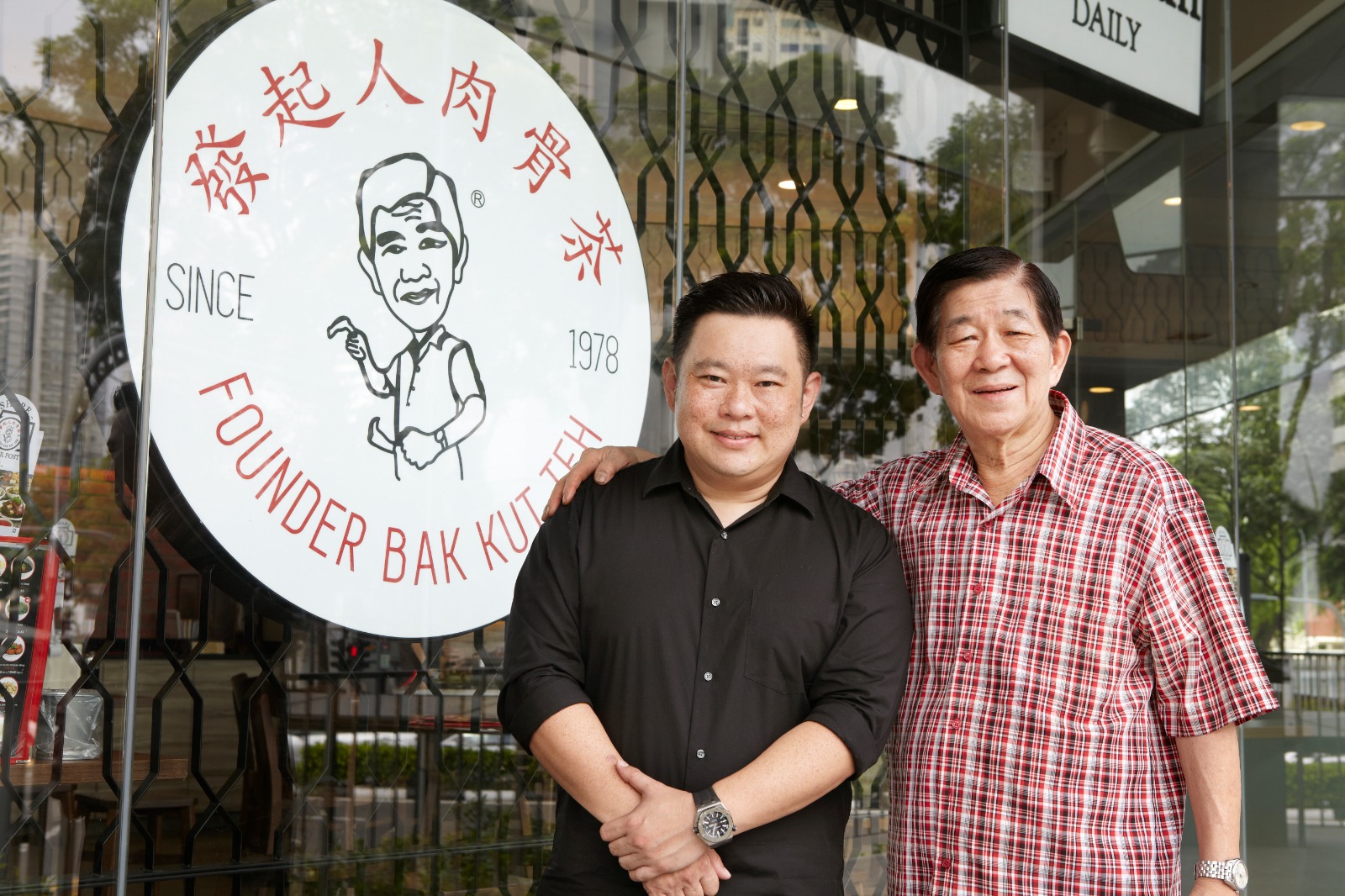 Founder Bak Kut Teh owner says his father didn't want to plead, lives in HDB flat and does not own a Ferrari - Alvinology