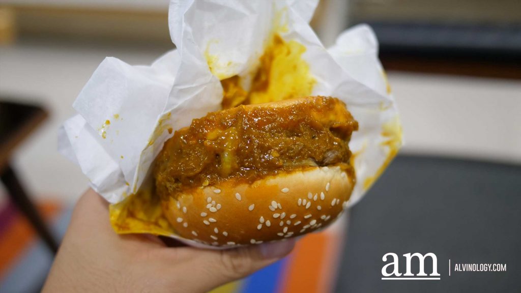 XXL Rendang Beef Burger anyone? Burger King has just upsized their fan favourite for a limited time only - Alvinology