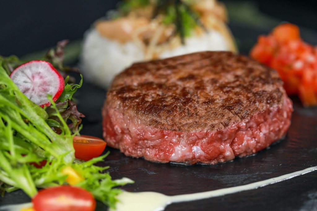 [PROMO] Premium Japanese A5 Wagyu Beef Hamburgs arrives in SG at an incredibly affordable price from $9.50! Enjoy 50% OFF from 23 – 25 October! - Alvinology