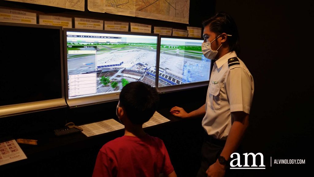 [REVIEW] Flight Simulator Experience by AEROVIATION at Oxley Bizhub, Singapore - Alvinology