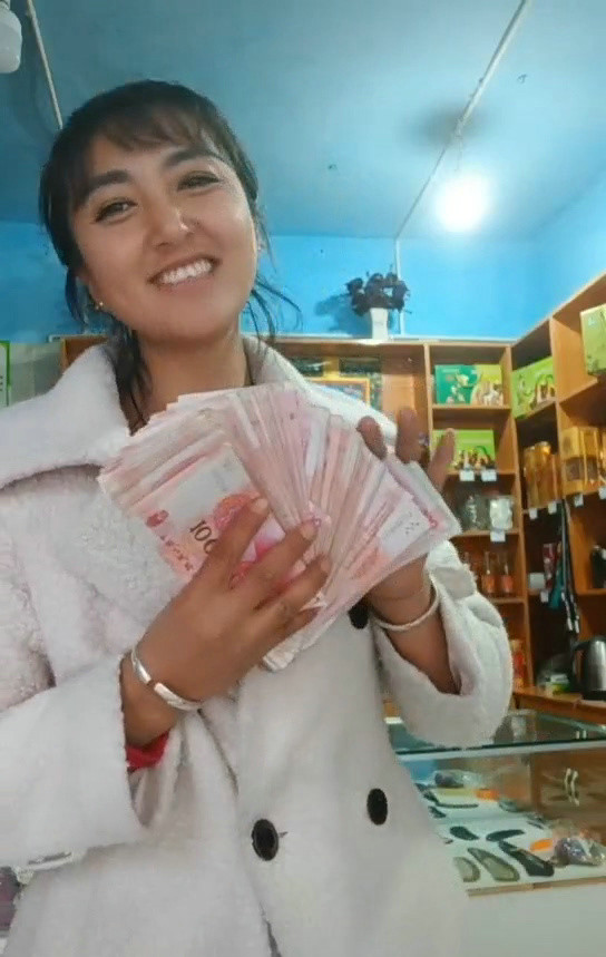 Jealous husband burns popular Tibetan video blogger alive - Alvinology