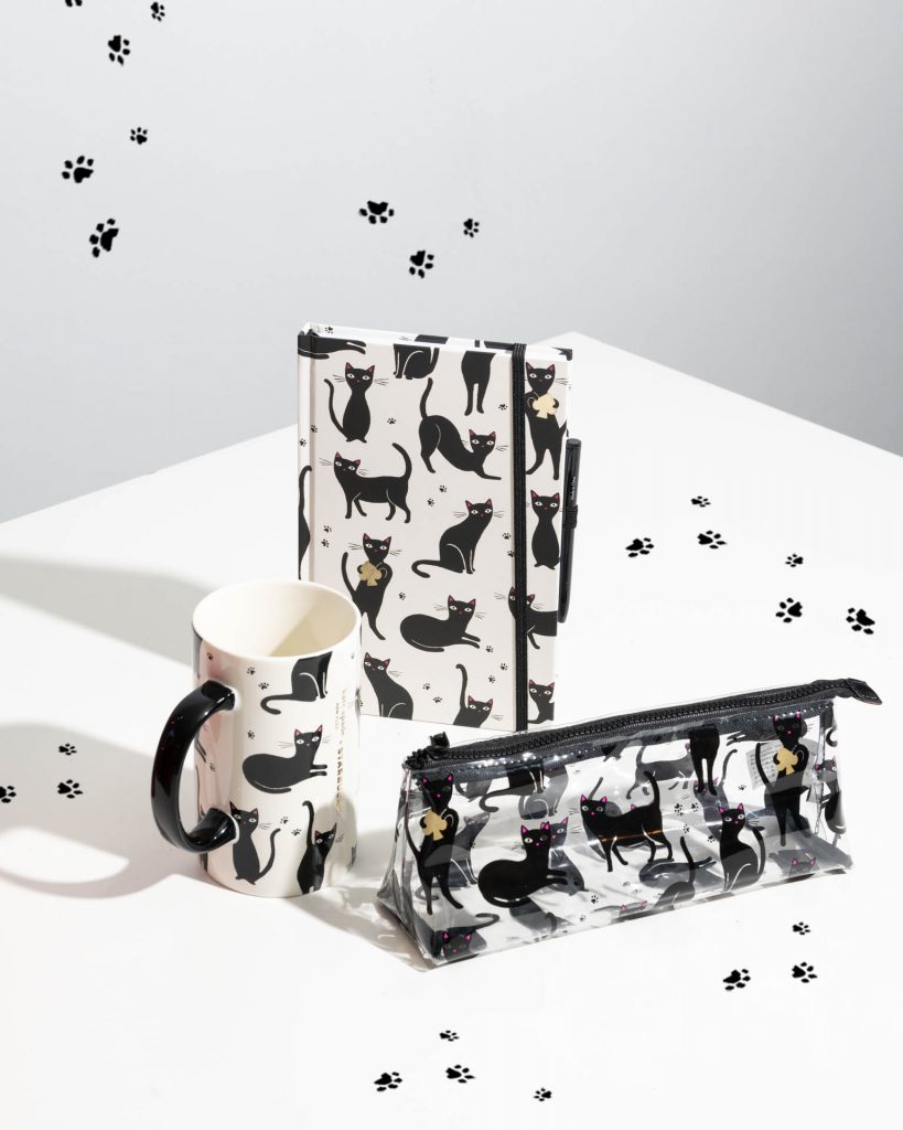 Starbucks x Kate Spade New York collection – grab these colourful and playful designs, with Kate Spade New York’s signature dots - Alvinology