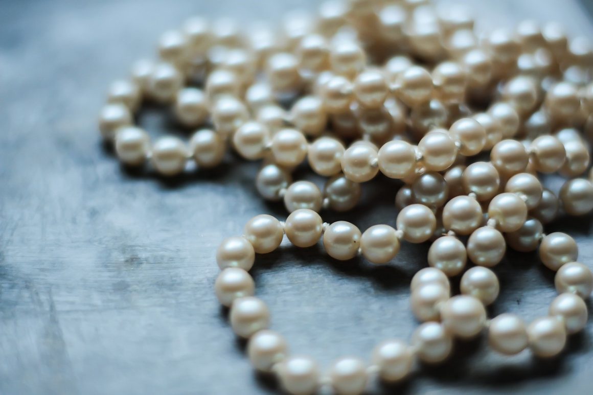 5-ways-to-check-if-your-pearls-are-real-alvinology