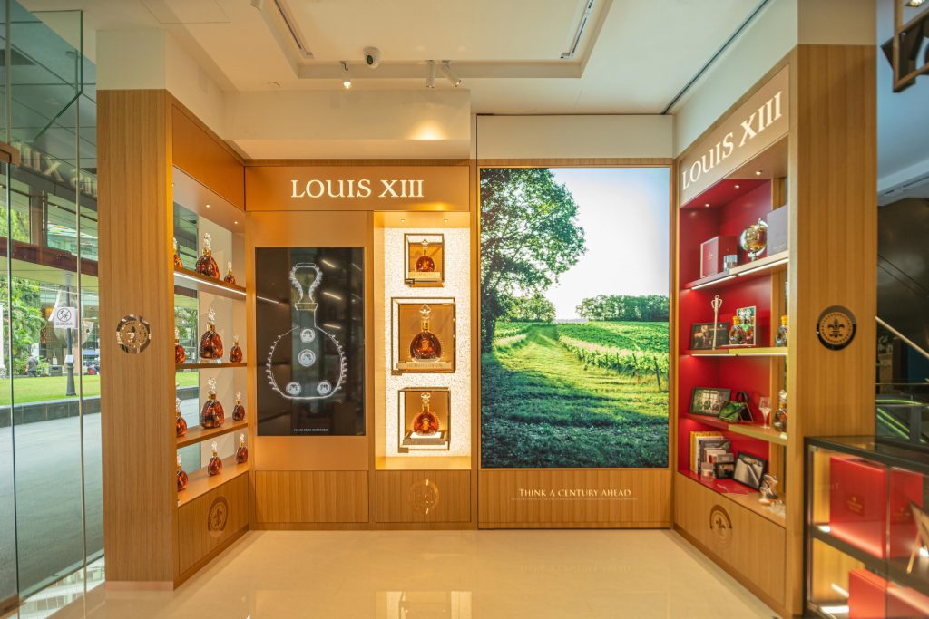 Louis XIII Cognac opens its first permanent shop-in-shop at The Whisky Distillery – the first in Southeast Asia! - Alvinology