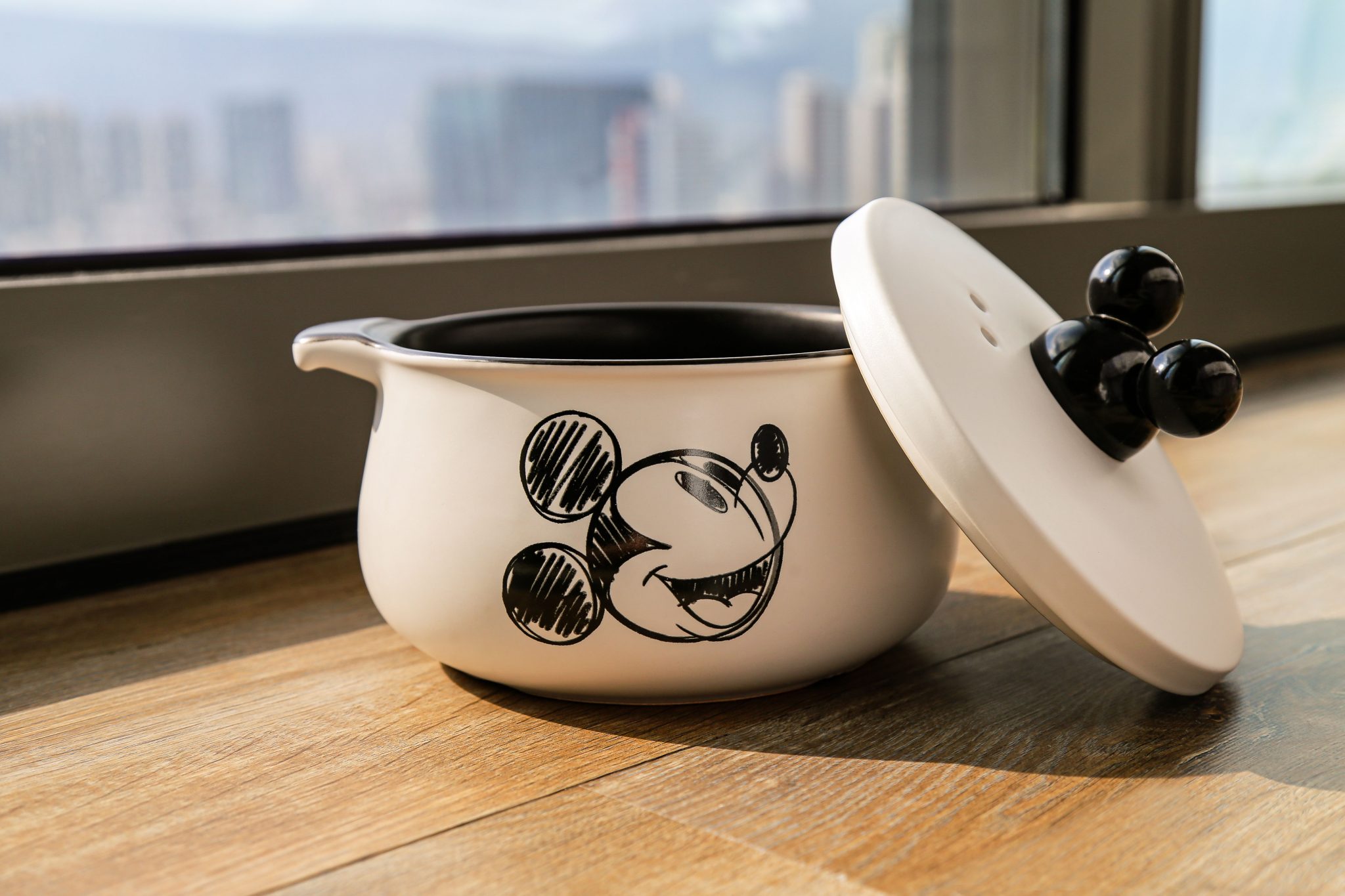 Bring Fun Into Your Kitchen With This Limited Edition Mickey Mouse   1.5L Ceramic Cooking Pot 2 2048x1365 