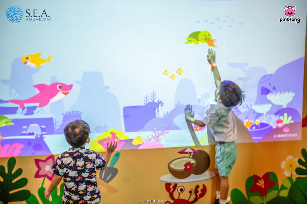 Children can meet and have fun with Pinkfong and Baby Shark as they visit the Fin-tastic Friends at S.E.A. Aquarium! - Alvinology