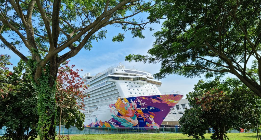 [What to expect] Christmas-themed Cruise with Dream Cruises: Enchanting performances, feasts, crafts and more - Alvinology
