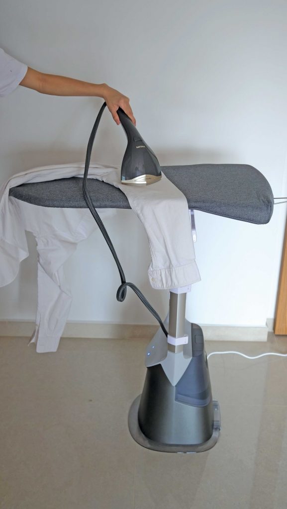 Review: Fast and easy ironing with Philips All-in-One 8000 - Alvinology