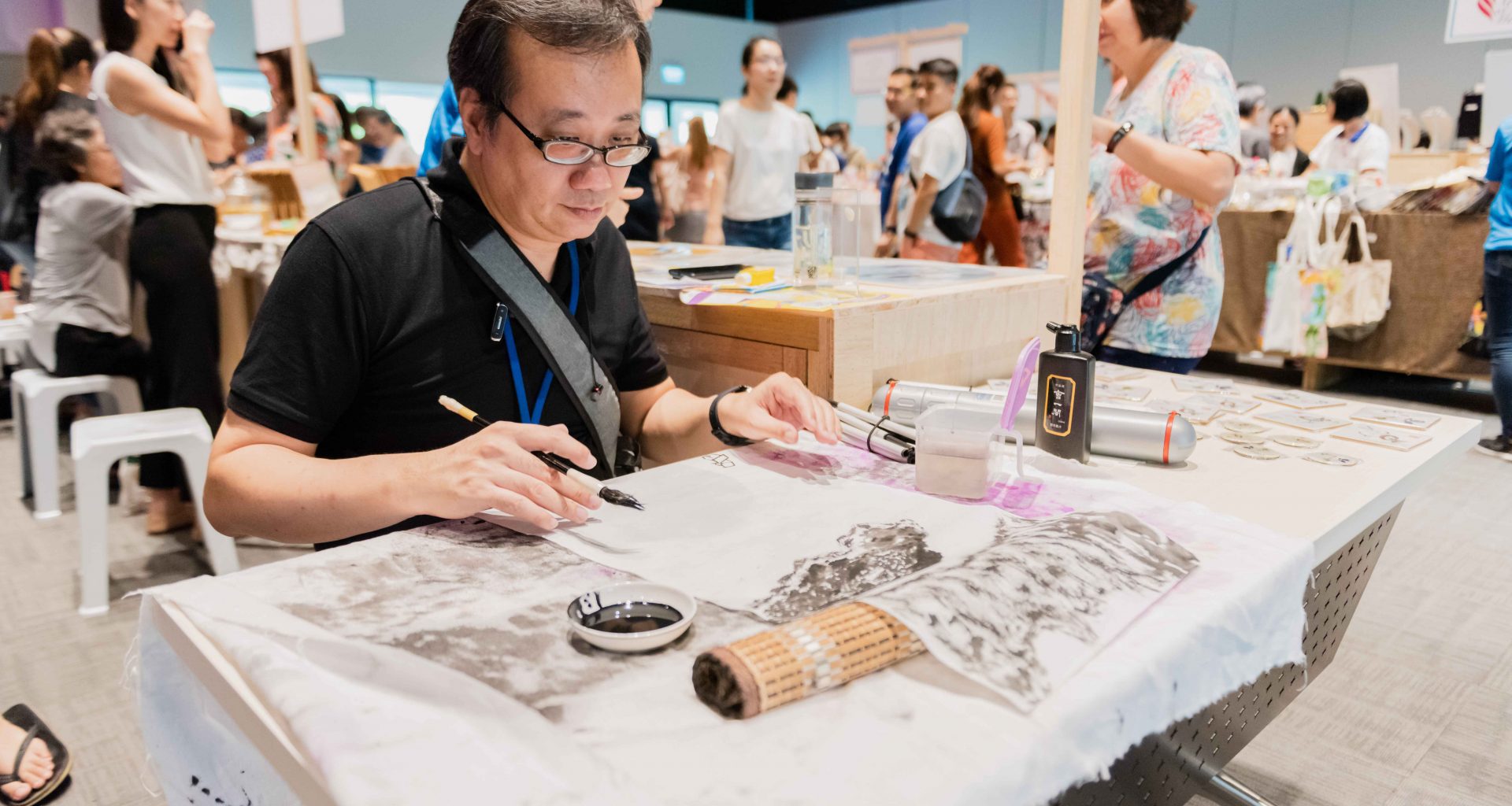 Bring home a Chinese New Year Calligraphy greeting by Visually Impaired Artist Wesley Seah at ION Orchard; 50% of proceeds will be donated to MediaCorp Enable Fund - Alvinology