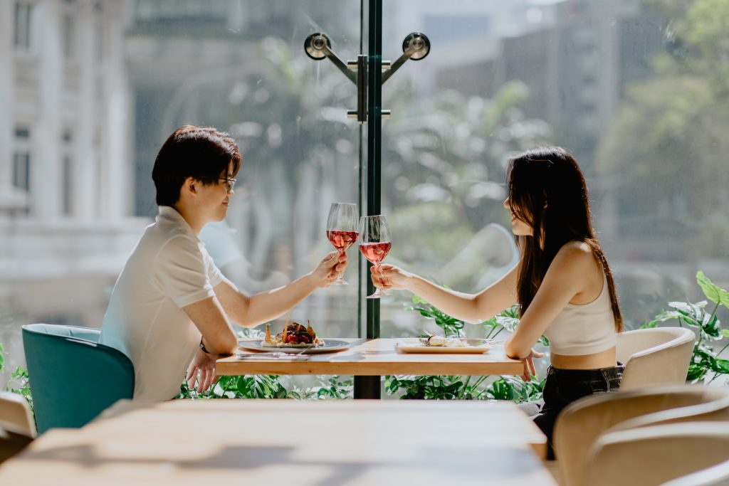 5 date ideas near Raffles Place where you can take the best couple #OOTD shots - Alvinology