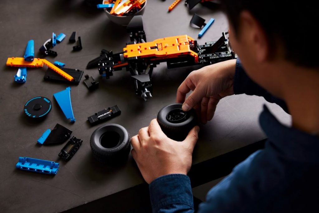 LEGO unveils the exquisite LEGO Technic McLaren Formula 1 Race Car that will surely steal the show in any collection - Alvinology