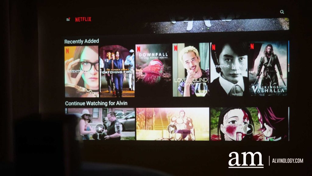 [Review] LUMOS NANO: 2-in-1 Portable Projector & Bluetooth speaker with Netflix, YouTube available for S$599 - Alvinology