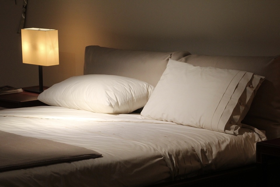 4 Ways That You Can Make Your Bedroom More Sleep-inducing - Alvinology