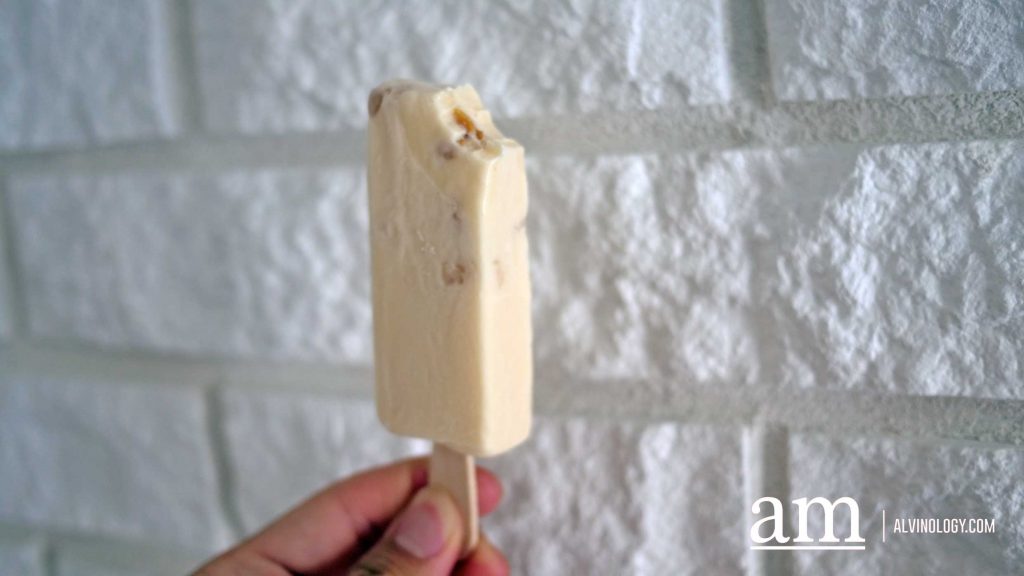 [Review] White Rabbit Brand Peanuts Nougat Ice Cream - Alvinology