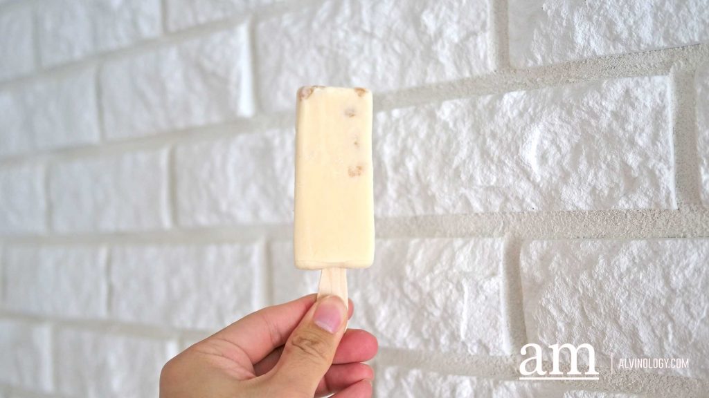 [Review] White Rabbit Brand Peanuts Nougat Ice Cream - Alvinology