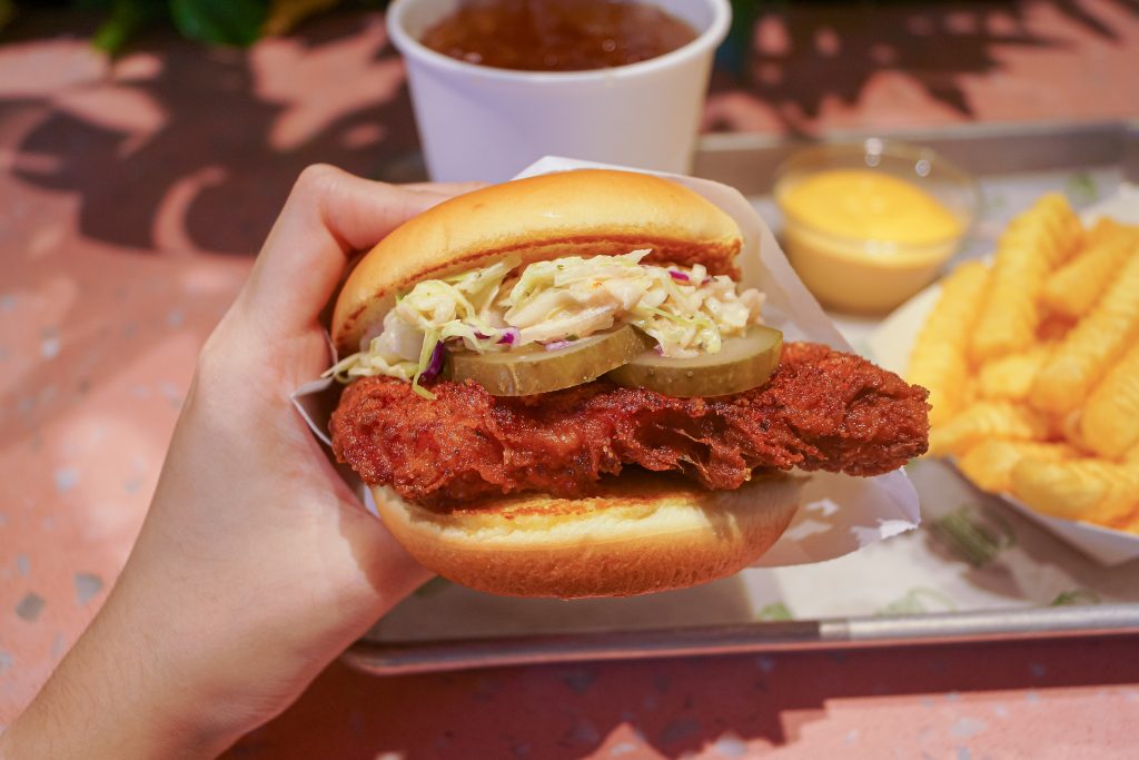 [How Does It Taste?] Shake Shack’s First And Only Dark Meat Item- Dark Meat Hot Chicken Burger ($10.80) - Alvinology