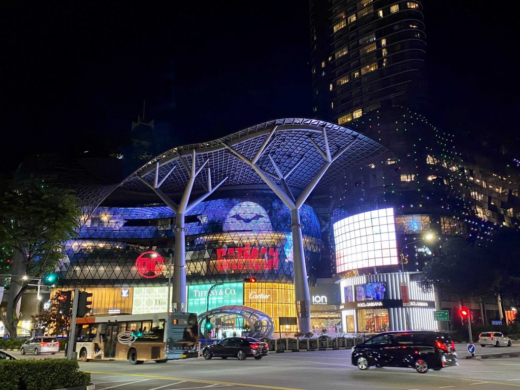Test Your Bat-wits and help Robert Pattinson’s “The Batman” solve the S$400-Challenge today at Orchard Road - Alvinology