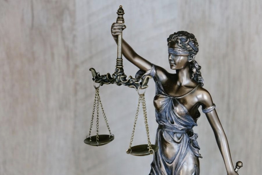 What You Should Know About Filing an Illinois Class Action Lawsuit - Alvinology