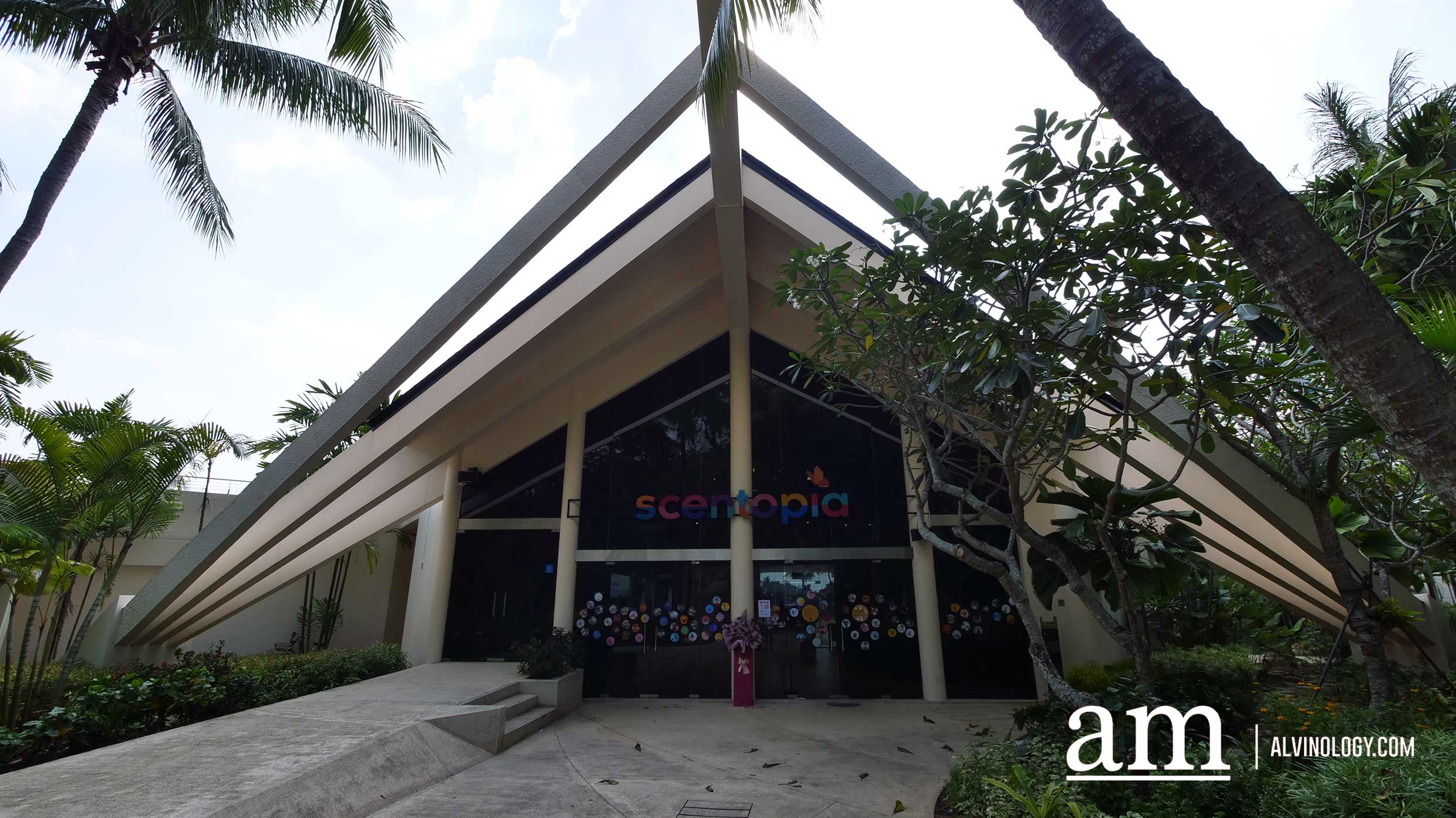 NEW Sweetest Smelling Attraction on Sentosa Island -Make Your Own Perfume at Scentopia NEW Sweetest Smelling Attraction on Sentosa Island -Make Your Own Perfume at Scentopia - Alvinology