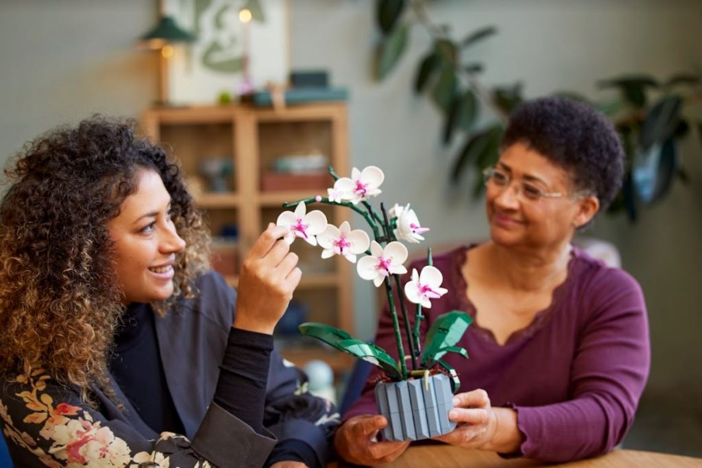 These new LEGO Orchid and Succulents sets are the perfect gift for mom this Mother’s Day - Alvinology