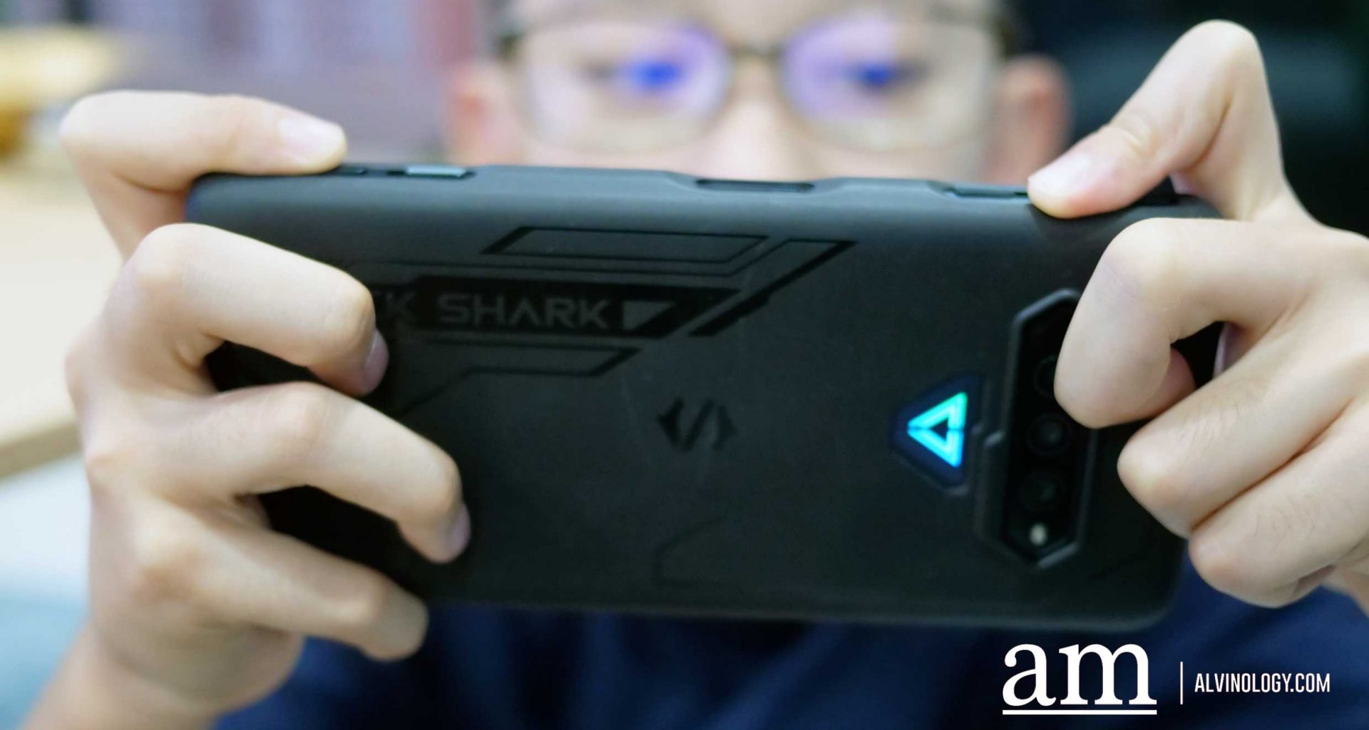 [Review] Black Shark 4 Pro - Gaming Phone With Mechanical Triggers - Alvinology
