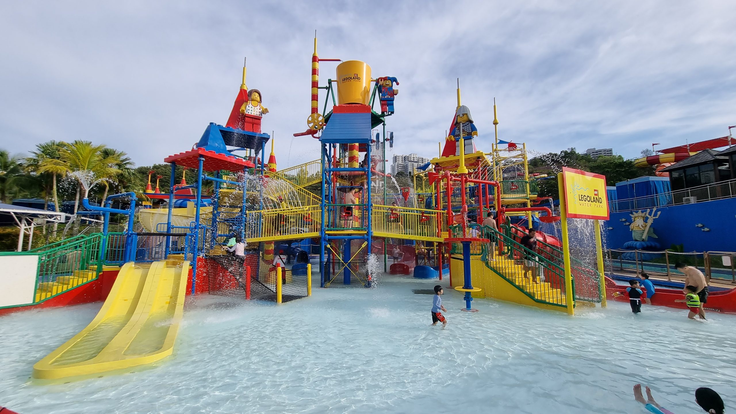 [Family Fun!] We went to LEGOLAND Malaysia Resort: LEGO Theme park, Water park, Aquarium, and Hotel - Alvinology