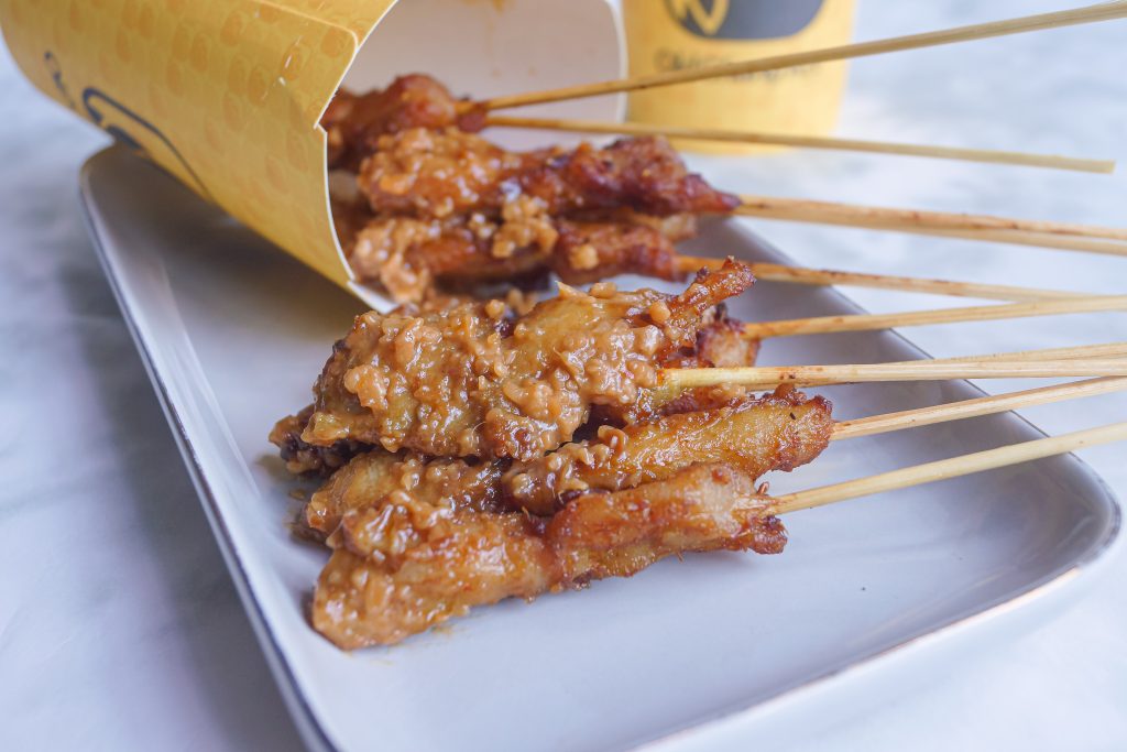 [Old Chang Kee x Jumain sataysfaction] Grab and go with these addictively delicious satay sticks in a cup - Alvinology