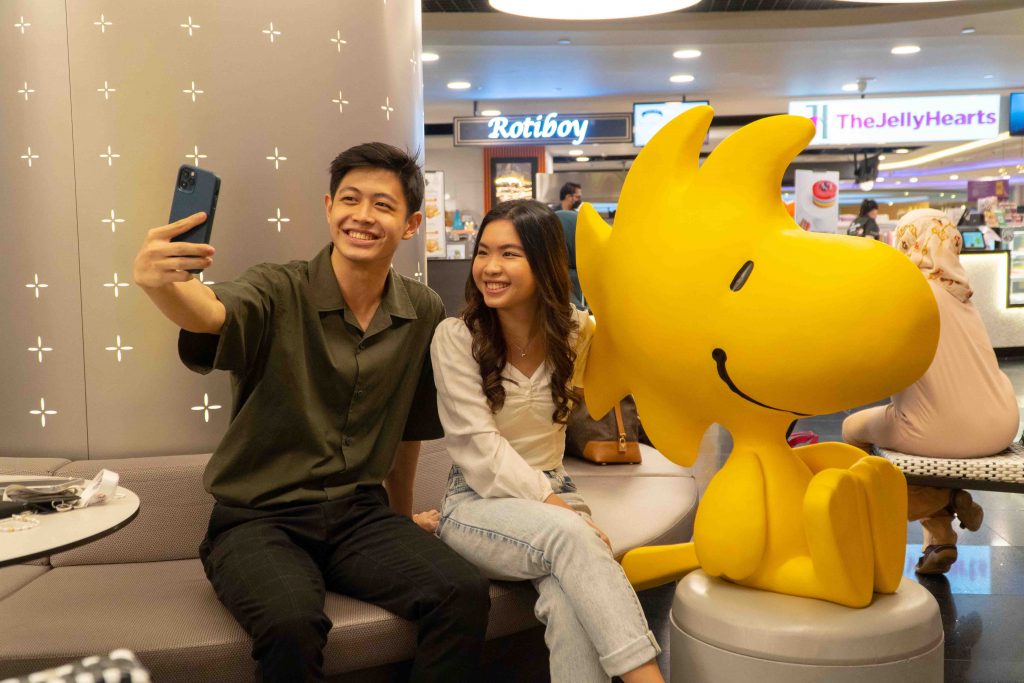Go on a snowy adventure with Snoopy and friends at the first Peanuts-themed attraction in Changi Airport - Alvinology