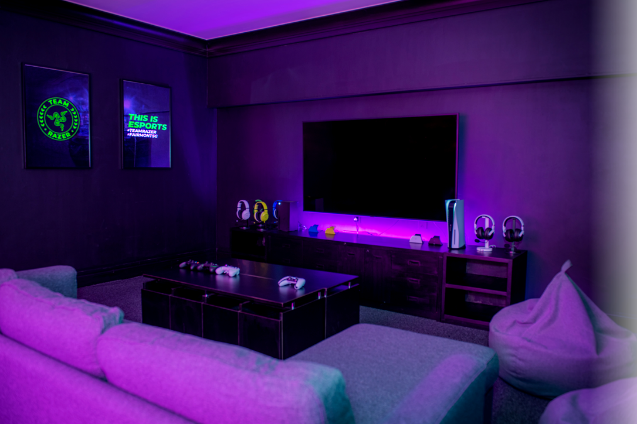 Round up your homies and experience the world’s first Luxury Gaming Suite at Fairmont Singapore powered by Razer! Round up your homies and experience the world’s first Luxury Gaming Suite at Fairmont Singapore powered by Razer! - Alvinology