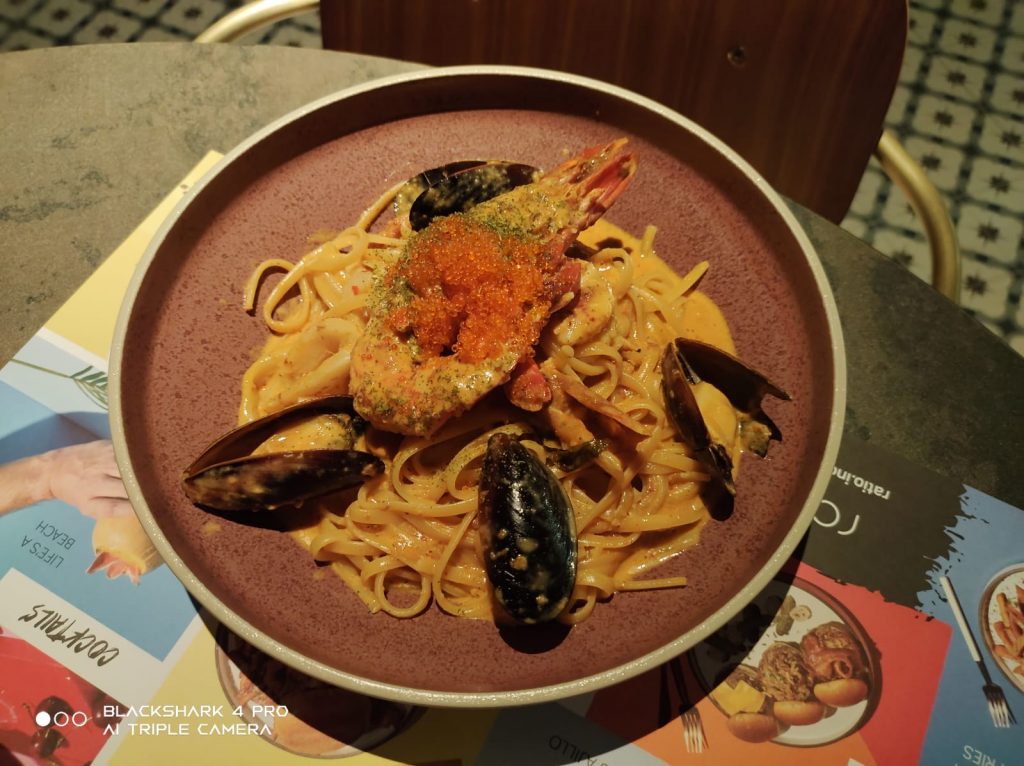 [Review] RATIO Café + GastroBar at ION Orchard with Robot-made Coffee and Cocktail - Alvinology