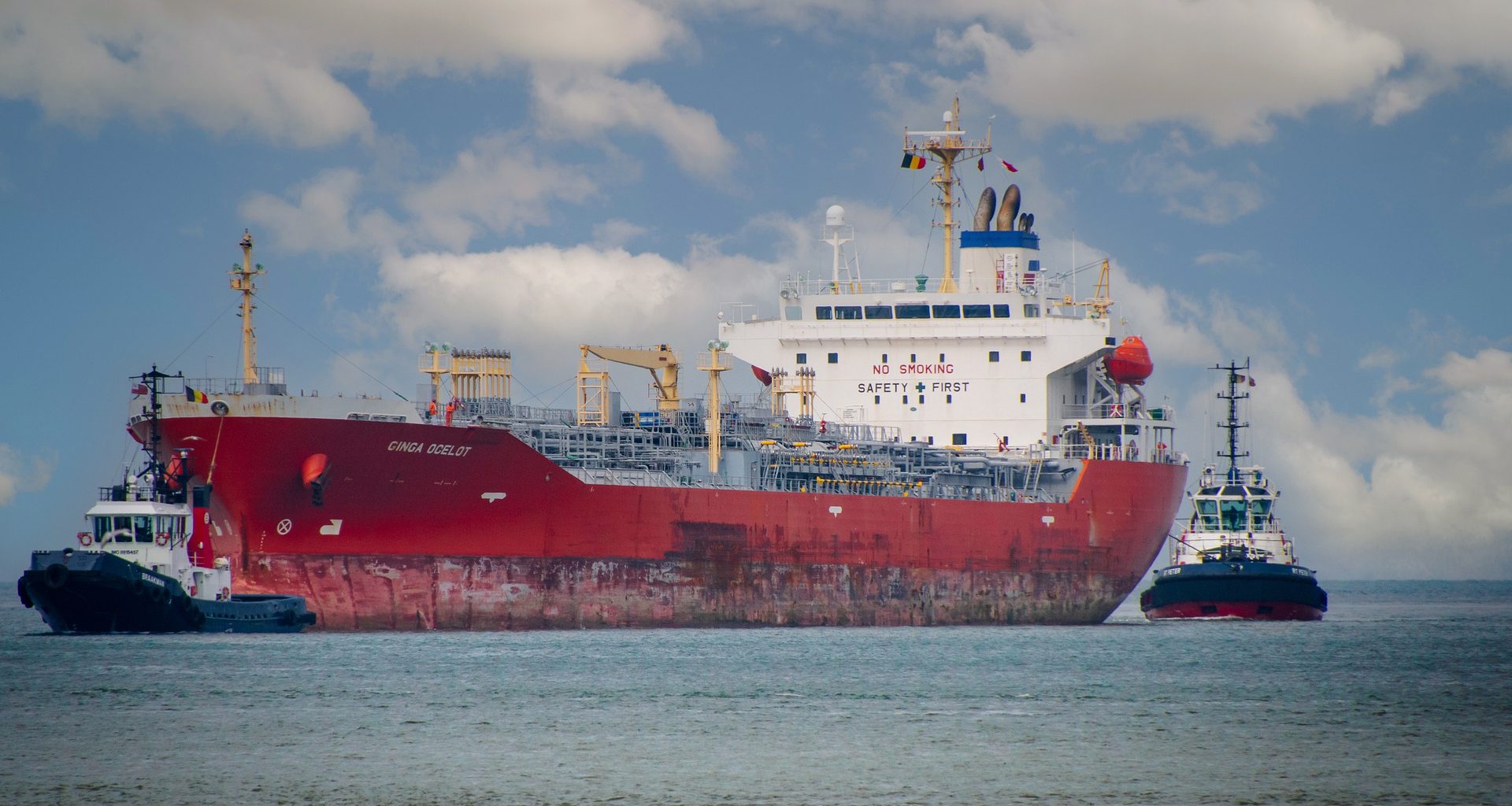 Here Are 4 Things You Need In Order To Transport Your Boat Somewhere - Alvinology