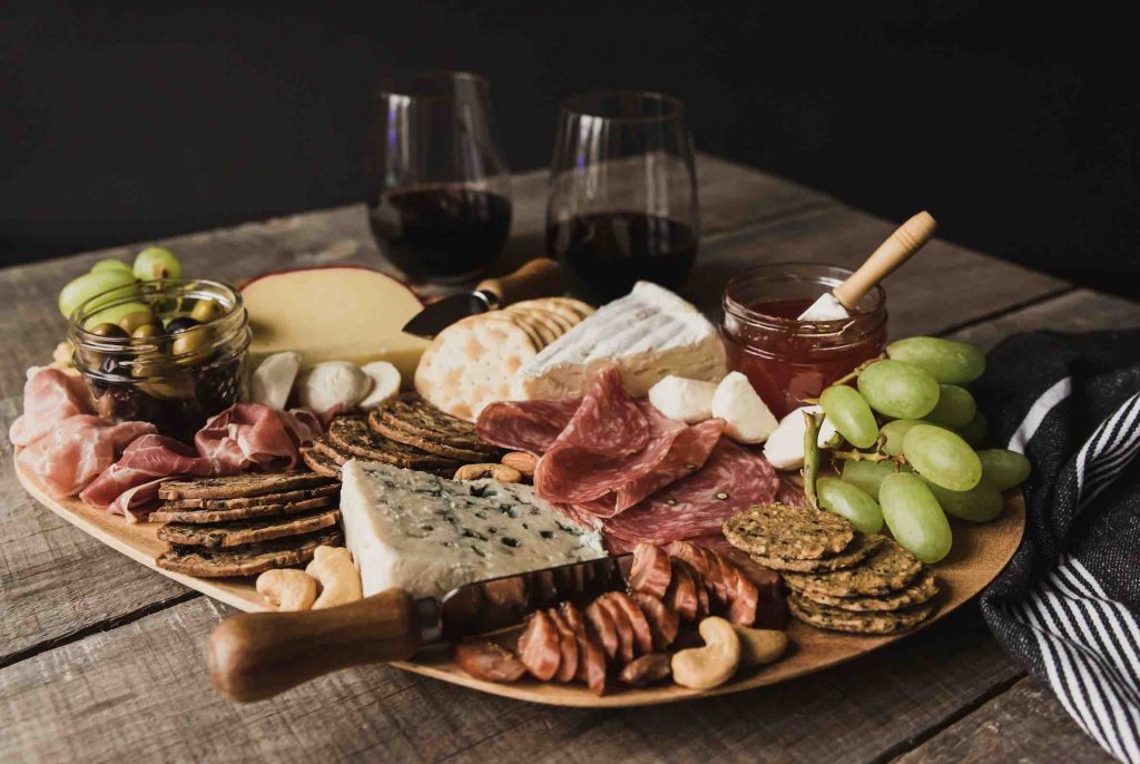 How To Make An Awesome Cheeseboard - Alvinology