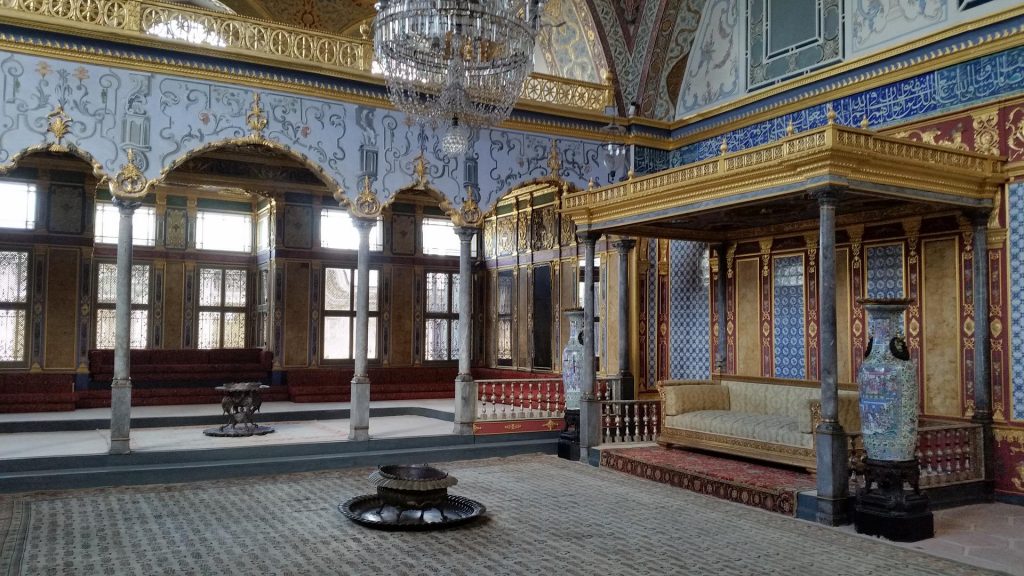 What You Need to Know Before Traveling Alone in Turkey - Alvinology