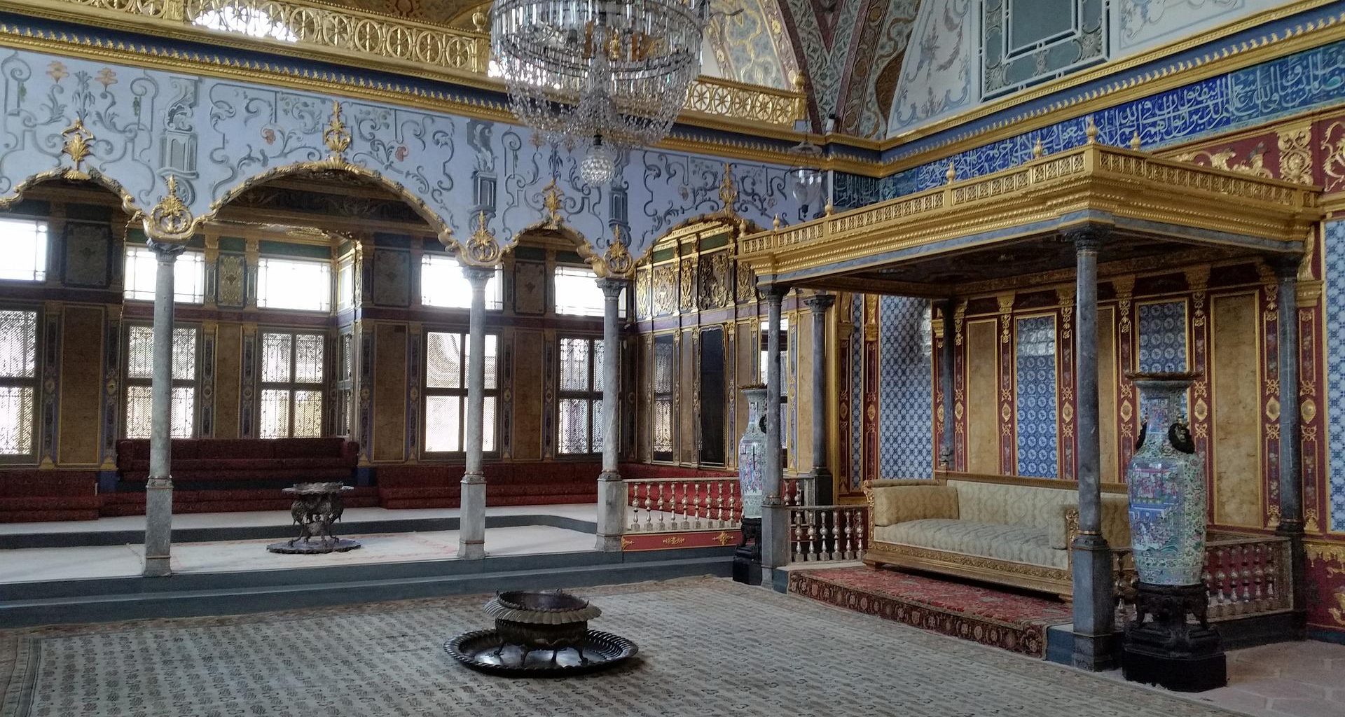 What You Need to Know Before Traveling Alone in Turkey - Alvinology