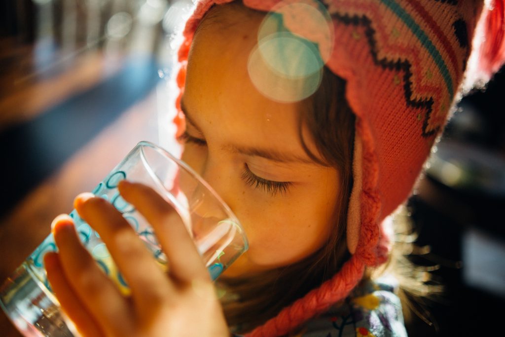 6 Reasons Hydration Is Incredibly Important For Your Children - Alvinology