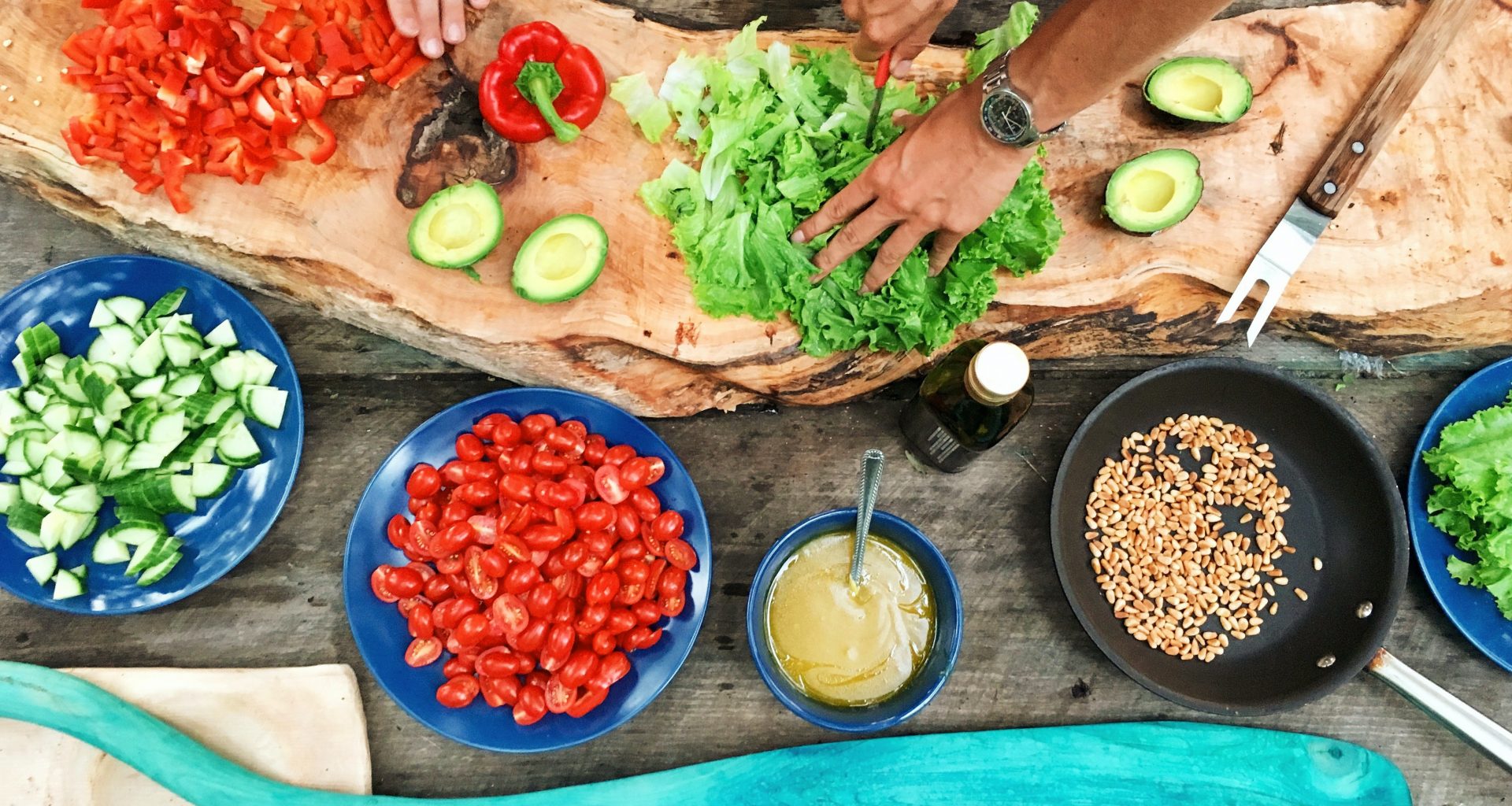 Preparing Food Outdoors? Here Are 4 Pieces of Gear You Should Take With You - Alvinology