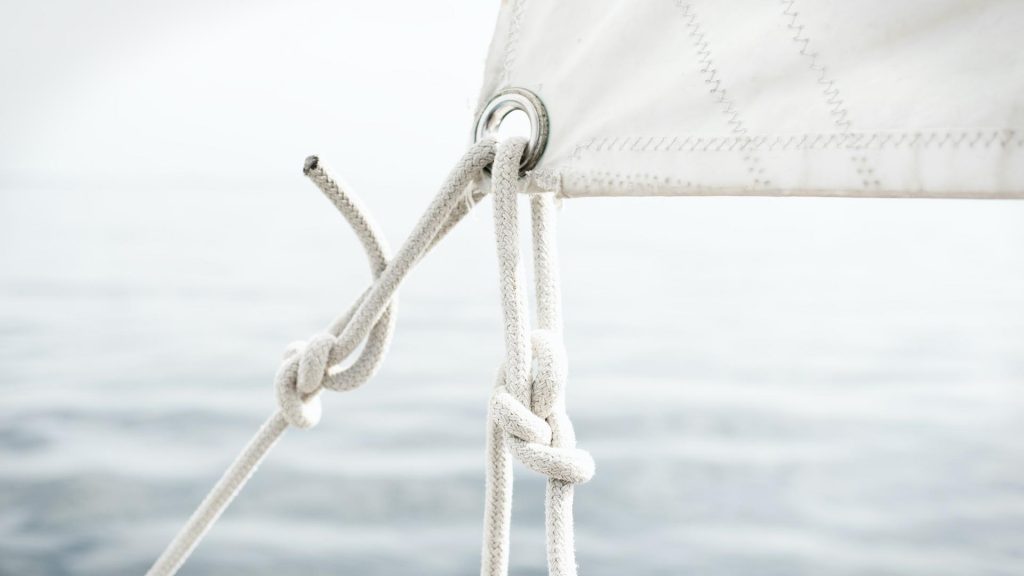 Here Are 4 Things You Need In Order To Transport Your Boat Somewhere - Alvinology
