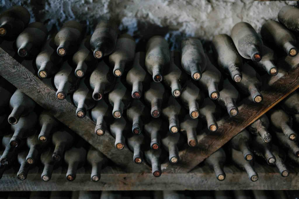 How to Choose a Perfect Wine for your Collection - Alvinology