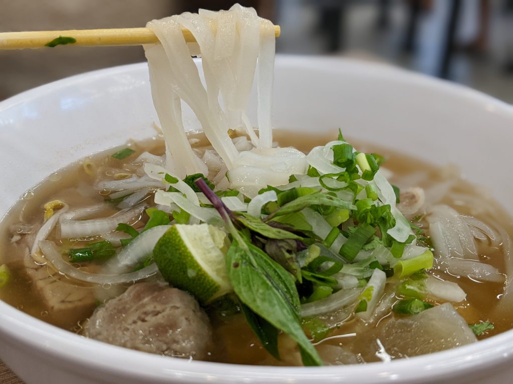 [Review] New Authentic Vietnamese Pho Stall Opens in Bukit Batok with Items At $6.50 & Under - Alvinology