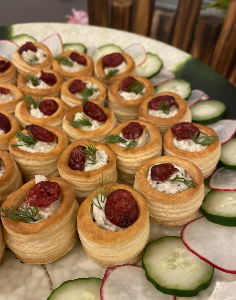 Enjoy local favourites with the return of Feast Roxy's weekend buffet at Grand Mercure Singapore - Alvinology