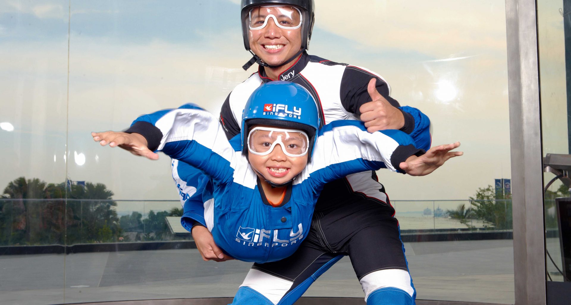 Go skydiving with the whole family with iFly Singapore’s exclusive online family package for only S$300! - Alvinology