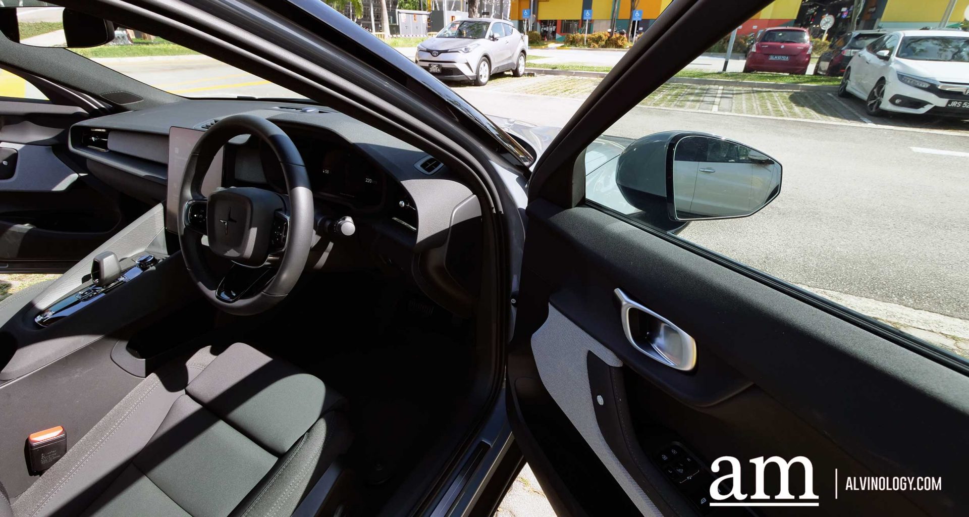 Avis celebrates National Day - Enjoy up to 20% off your car rental this August - Alvinology