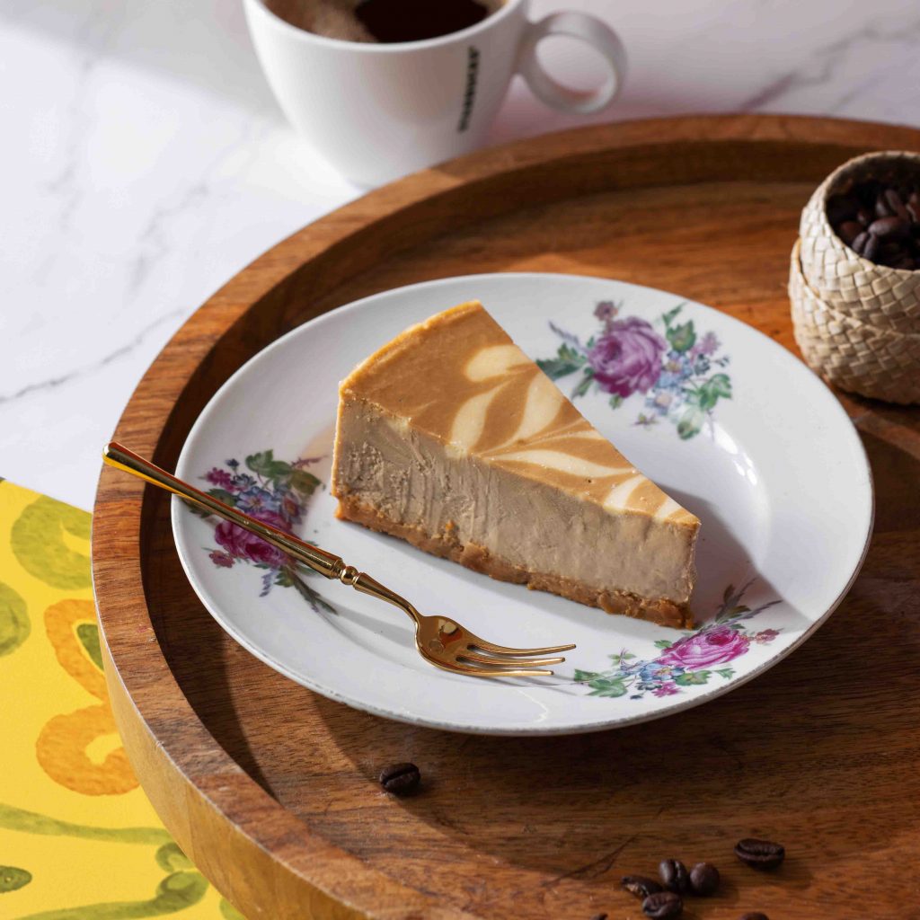 Envelope your taste buds with intense and gao flavor of Starbucks Shiok-ah-ccino this National Day - Alvinology