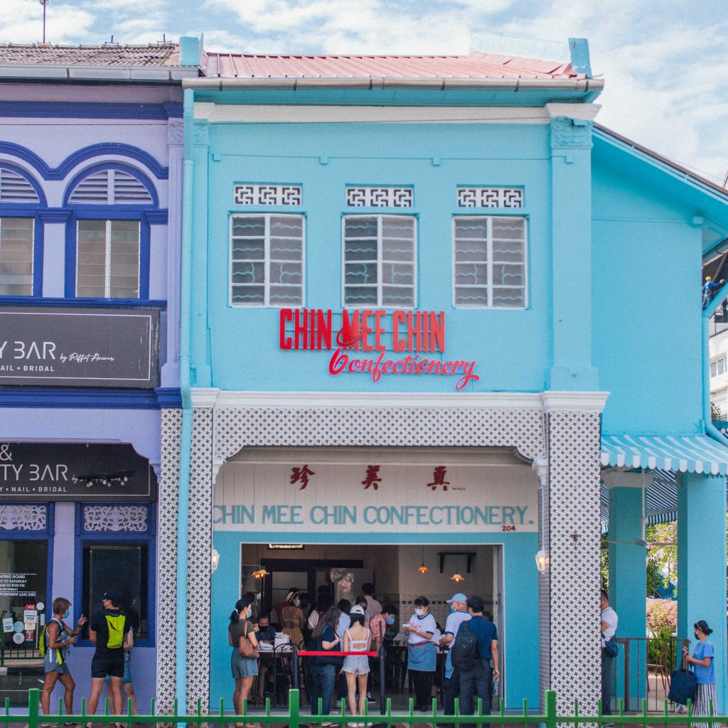 [PROMO] Enjoy 1-for-1 Deal with the new and improved White Rabbit Cup Ice Cream or Win a Staycation at Lloyd’s Inn worth S$500 via its social media contest! - Alvinology