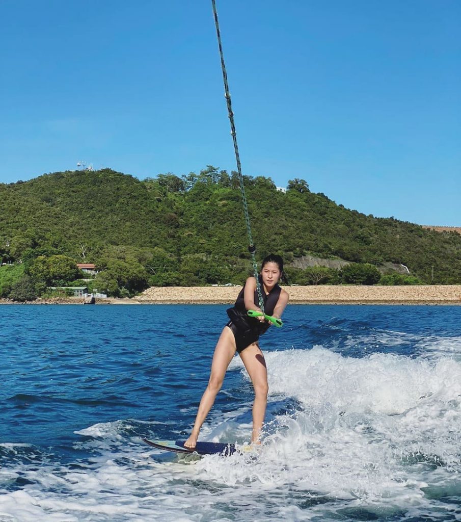 Stretch Your Legs and Get on The Action at these 8 Hong Kong Destinations Stretch Your Legs and Get on The Action at these 8 Hong Kong Destinations - Alvinology
