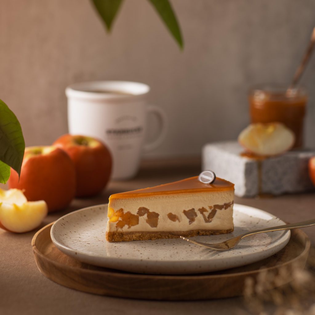 Get shakin’ with Starbucks’ new hand-shaken Iced Shaken Espresso beverages and returning favourite Pumpkin Spice Latte! - Alvinology