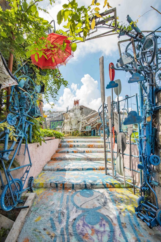 Stretch Your Legs and Get on The Action at these 8 Hong Kong Destinations Stretch Your Legs and Get on The Action at these 8 Hong Kong Destinations - Alvinology