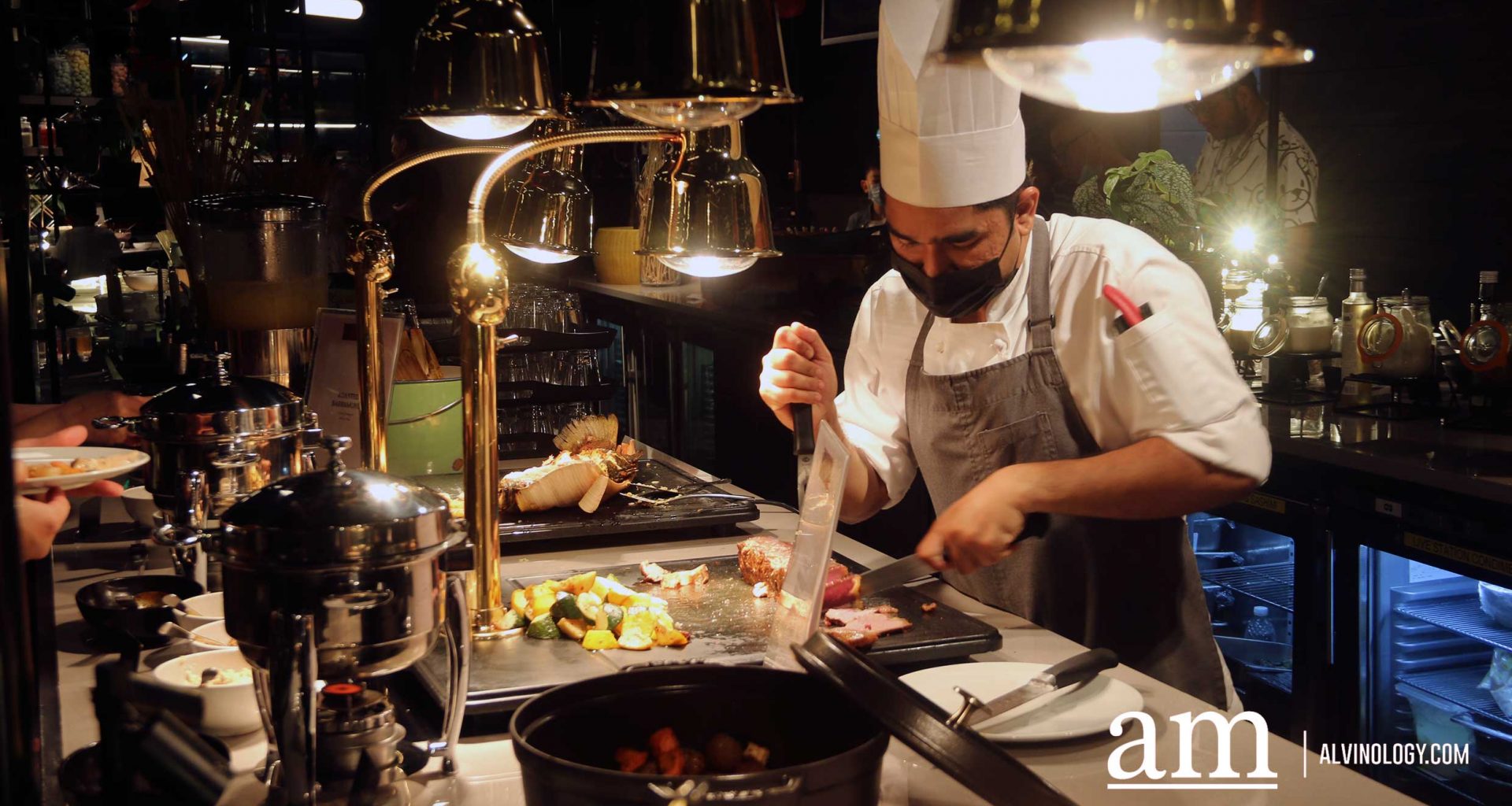 [Review] Self-serve Line Buffets are Back! Decadent Displays of International Delights at CLOVE at Swissôtel The Stamford - Alvinology